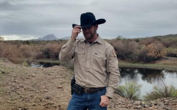Please say hi and welcome our new Salt River Horse Liaison, Ken!!